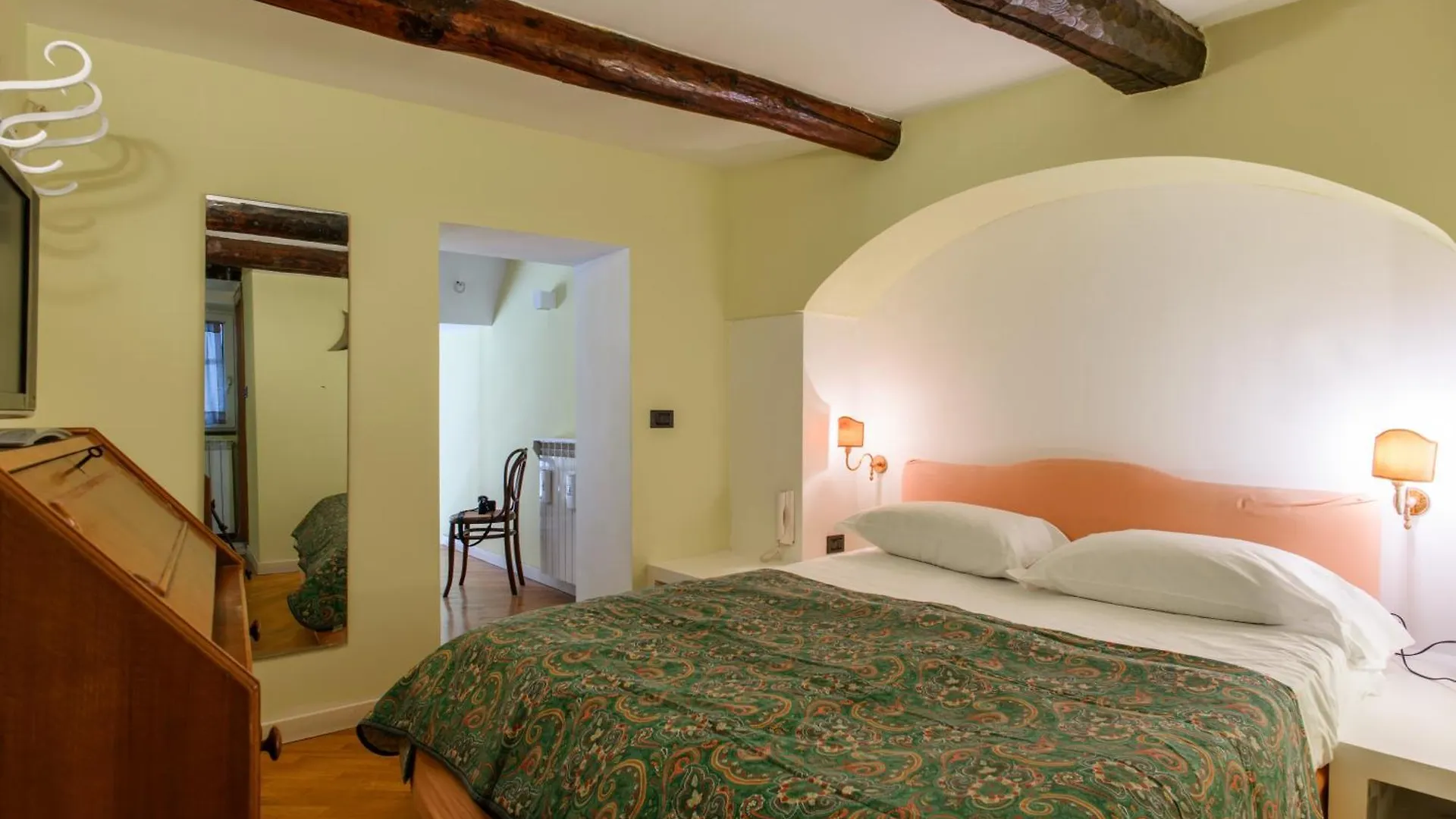 Orabon Suite By Dimorra Napoli 0*,
